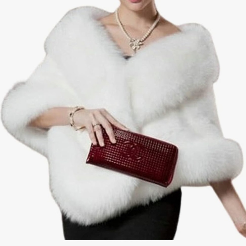 Faux fur shawl/ wrap - Picture 2 of 6